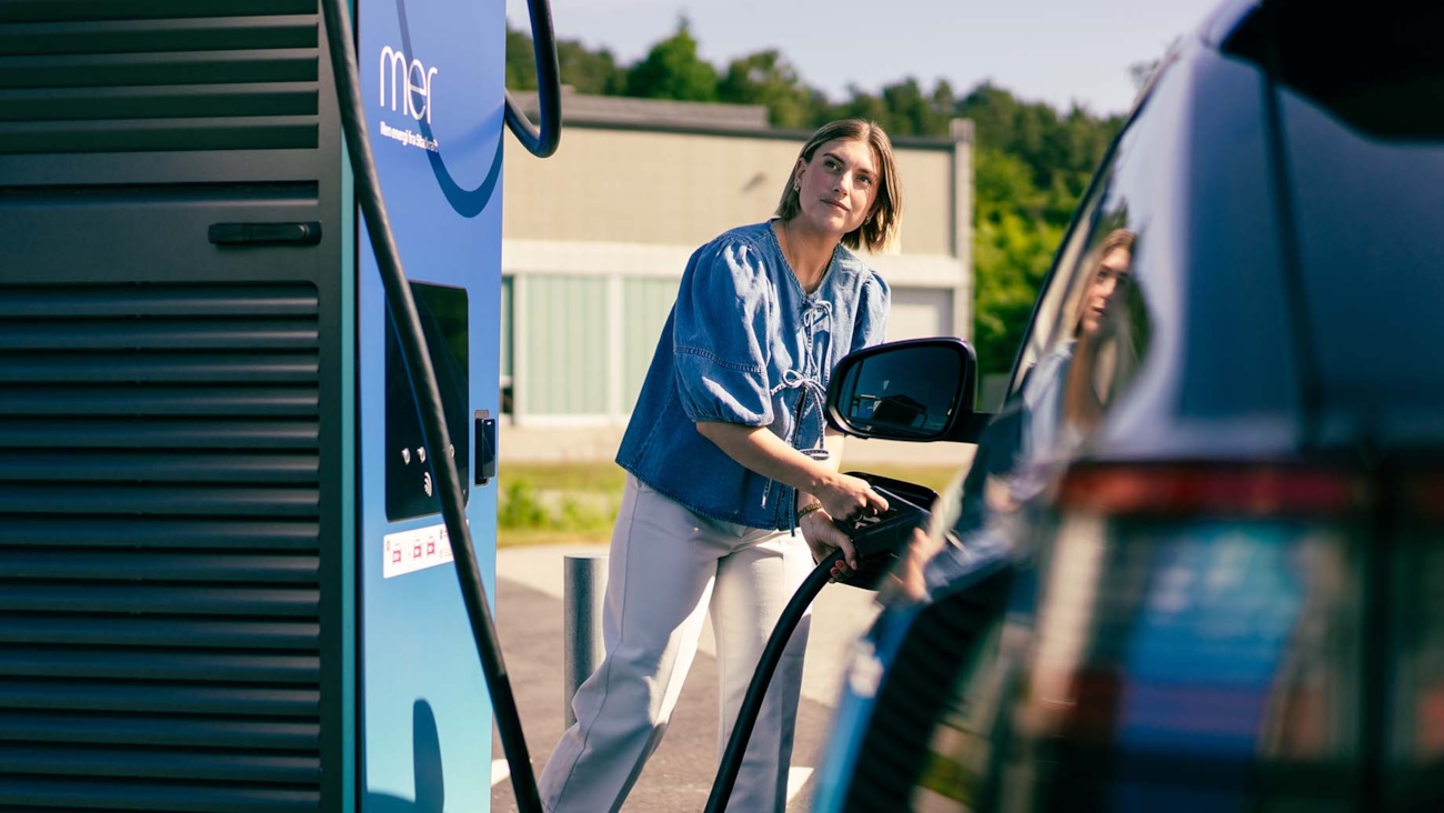 En elbil som hurtiglades.