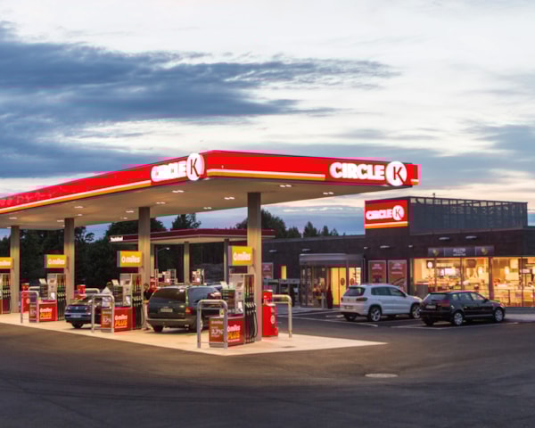 Energistasjon om kvelden