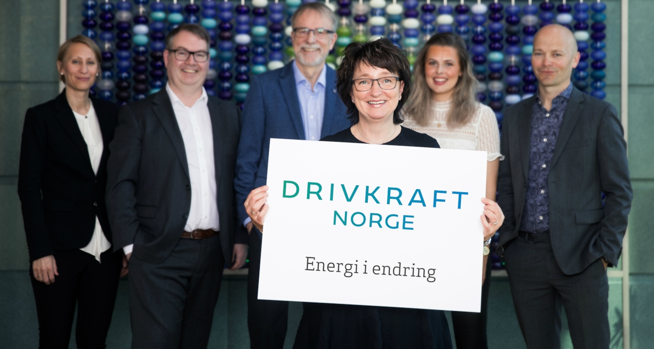 Gruppebilde med Drivkraft Norge sin logo